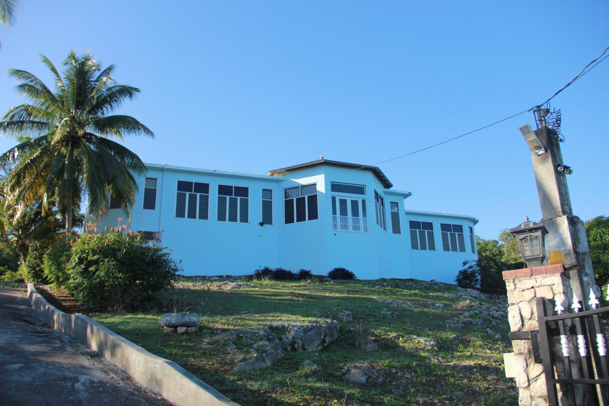 Sunshine Lodge: Your Home Away From Home Montego Bay Dış mekan fotoğraf