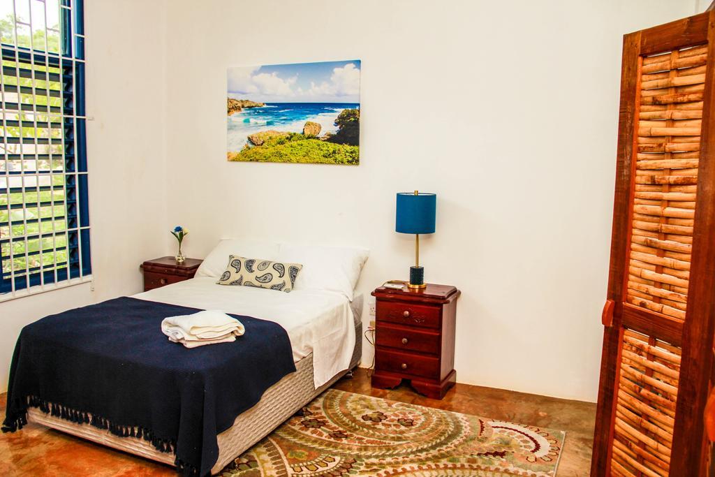Sunshine Lodge: Your Home Away From Home Montego Bay Dış mekan fotoğraf
