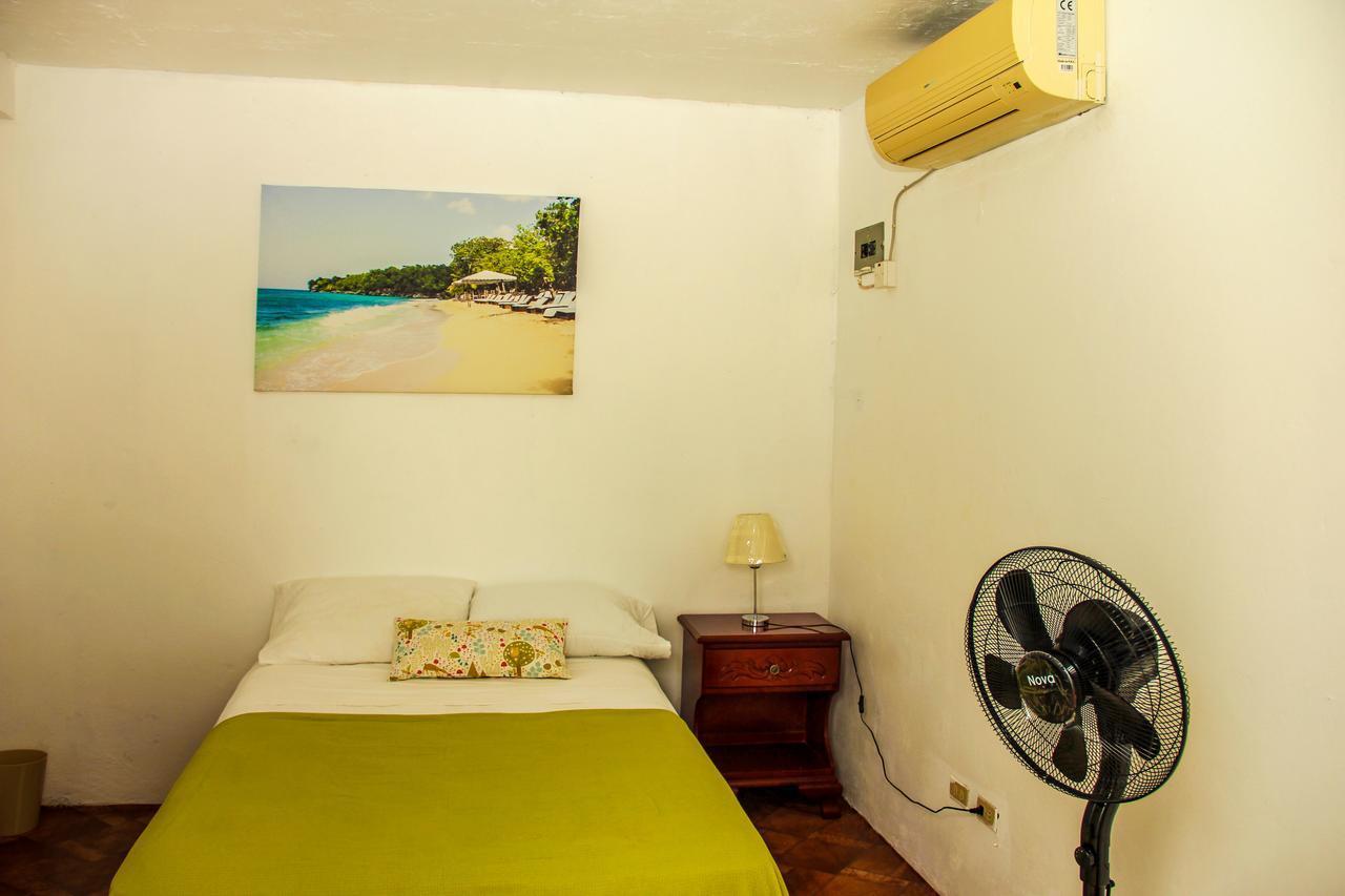 Sunshine Lodge: Your Home Away From Home Montego Bay Dış mekan fotoğraf